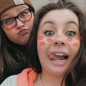 Meet your Posher, Dani